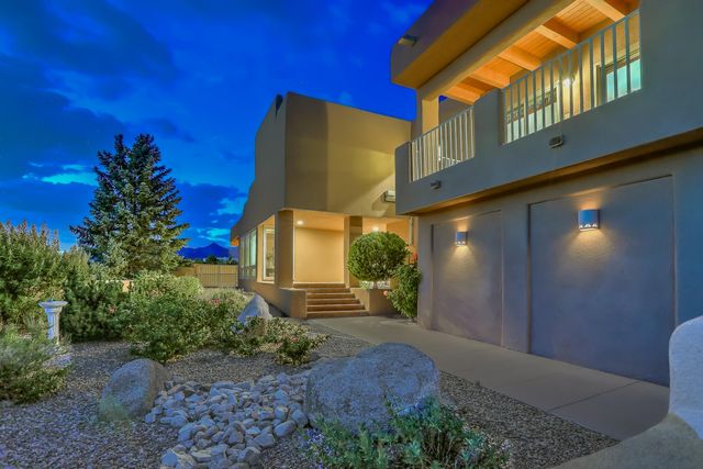 626 Black Hawk Drive NE, Albuquerque, NM 87122