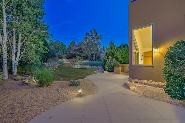626 Black Hawk Drive NE, Albuquerque, NM 87122