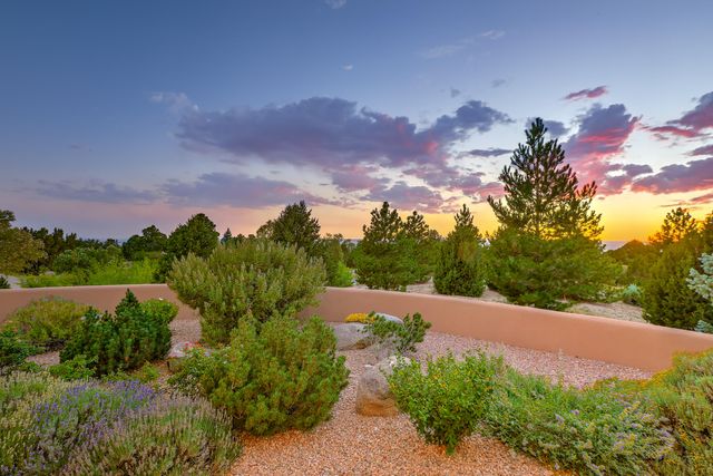 626 Black Hawk Drive NE, Albuquerque, NM 87122