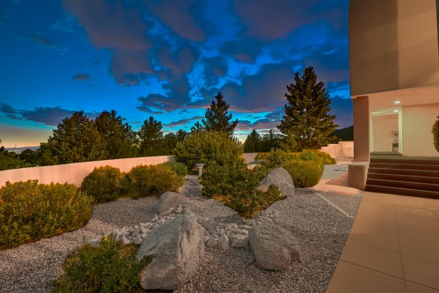 626 Black Hawk Drive NE, Albuquerque, NM 87122