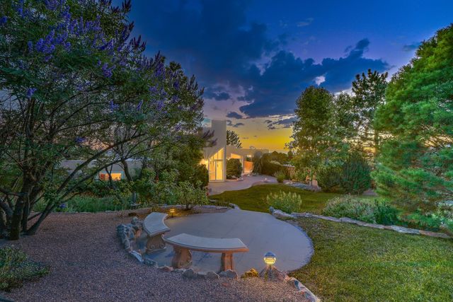 626 Black Hawk Drive NE, Albuquerque, NM 87122