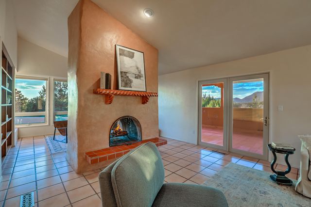 626 Black Hawk Drive NE, Albuquerque, NM 87122