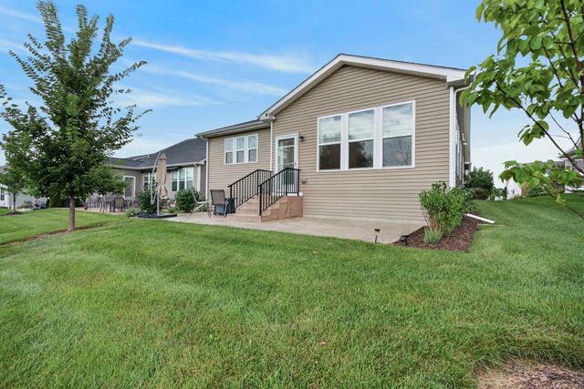 2861 Briargate Drive, Lindenhurst, IL 60046