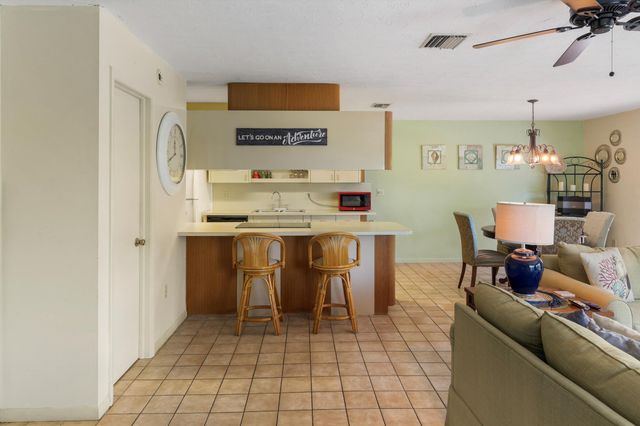 12690 Overseas Hwy Apt 51, Marathon, FL 33050