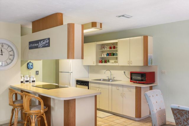 12690 Overseas Hwy Apt 51, Marathon, FL 33050