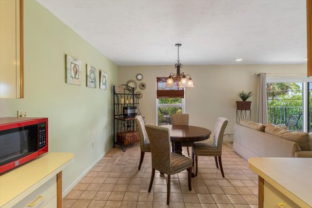 12690 Overseas Hwy Apt 51, Marathon, FL 33050