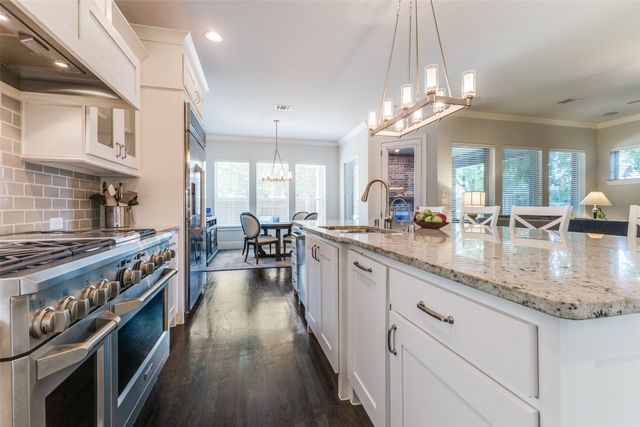 4008 N Cresthaven Road, Dallas, TX 75209