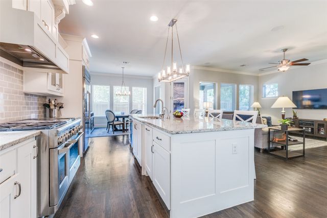 4008 N Cresthaven Road, Dallas, TX 75209