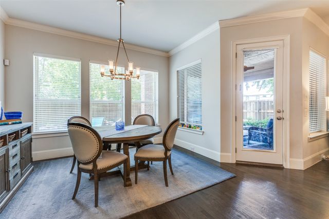 4008 N Cresthaven Road, Dallas, TX 75209