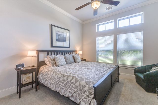 4008 N Cresthaven Road, Dallas, TX 75209