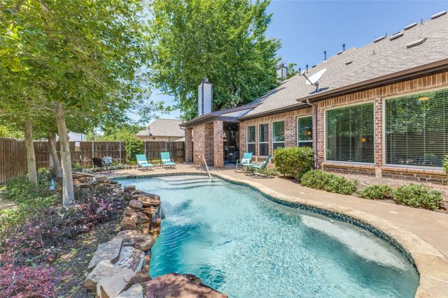 4008 N Cresthaven Road, Dallas, TX 75209