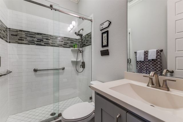 4008 N Cresthaven Road, Dallas, TX 75209