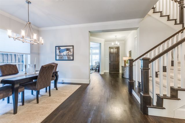 4008 N Cresthaven Road, Dallas, TX 75209