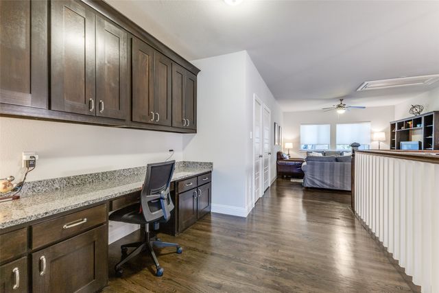 4008 N Cresthaven Road, Dallas, TX 75209