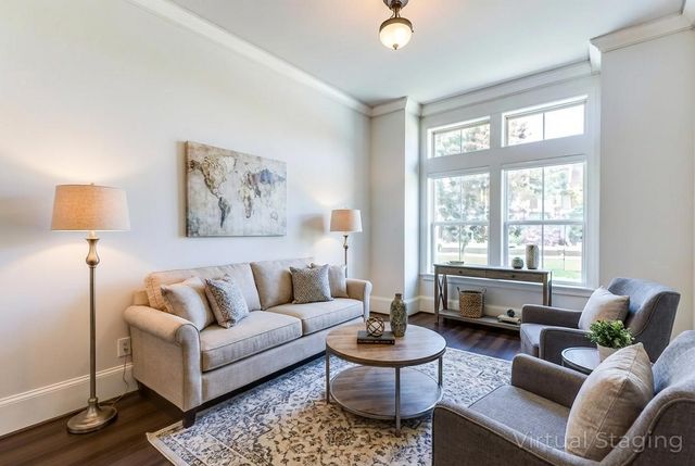 4008 N Cresthaven Road, Dallas, TX 75209