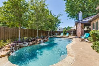 4008 N Cresthaven Road, Dallas, TX 75209