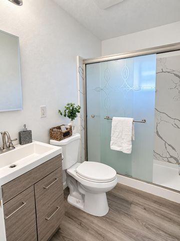 5820 Dewey Blvd, Sacramento, CA 95824