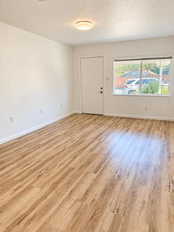 5820 Dewey Blvd, Sacramento, CA 95824