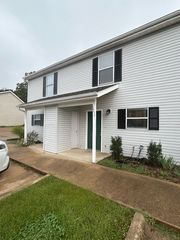 1452 E Sequoyah Court, Fayetteville, AR 72701