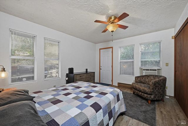 11664 Lakeview Dr, Clearlake Oaks, CA 95423