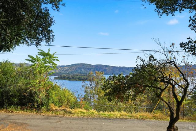 11664 Lakeview Dr, Clearlake Oaks, CA 95423