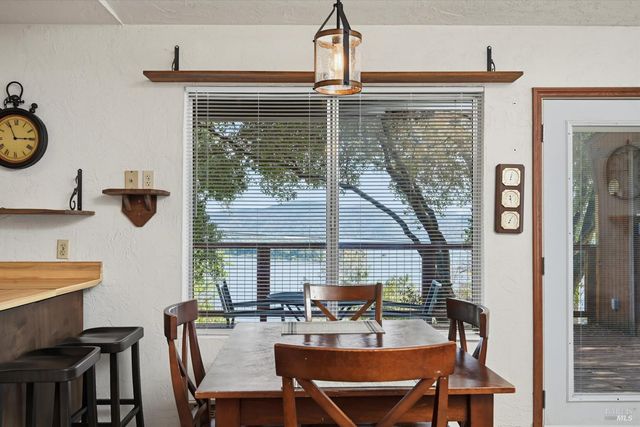 11664 Lakeview Dr, Clearlake Oaks, CA 95423