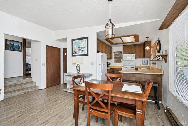 11664 Lakeview Dr, Clearlake Oaks, CA 95423