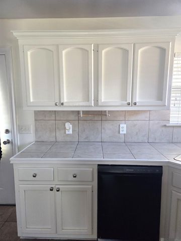 9930 Glavin Ave, Baton Rouge, LA 70810