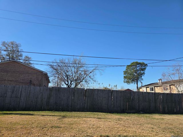 9930 Glavin Ave, Baton Rouge, LA 70810