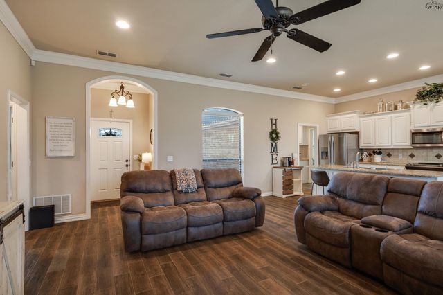 4940 SPRING HILL DRIVE, Wichita Falls, TX 76310