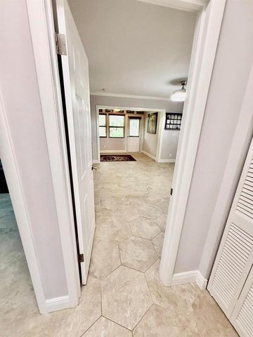 916 Savannas Point Drive E, Fort Pierce, FL 34982