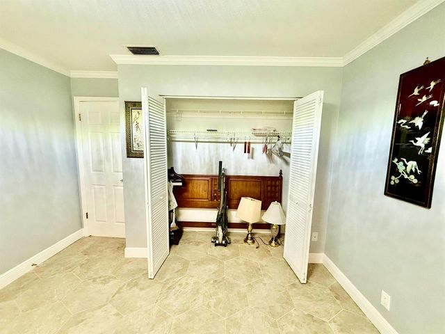 916 Savannas Point Drive E, Fort Pierce, FL 34982