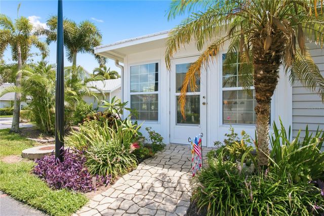 11722 CURRIE LANE F1, Largo, FL 33774