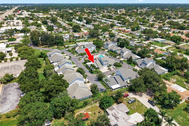 11722 CURRIE LANE F1, Largo, FL 33774