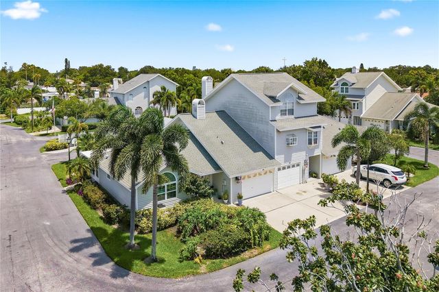11722 CURRIE LANE F1, Largo, FL 33774