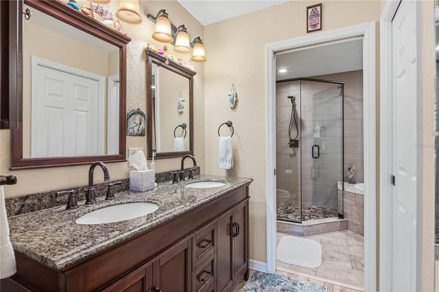 11722 CURRIE LANE F1, Largo, FL 33774