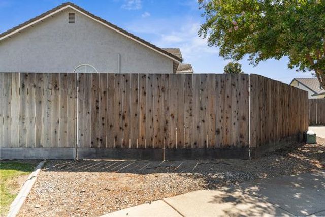 3501 Soda Canyon Dr, Ceres, CA 95307