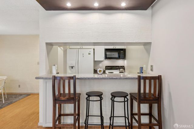 5320 Diamond Heights Boulevard 202K, San Francisco, CA 94117