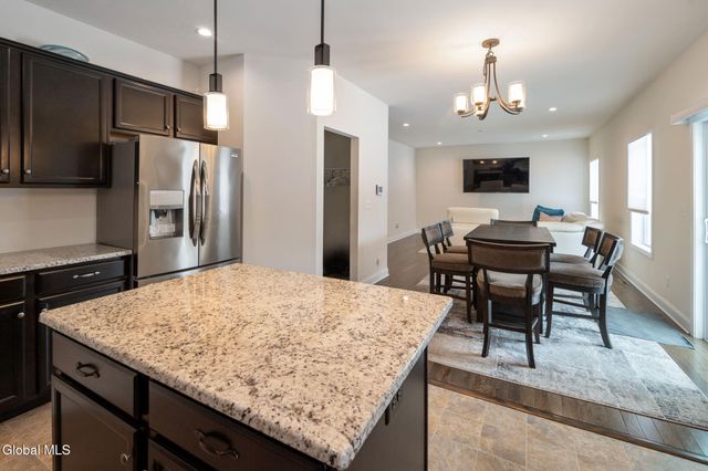 1 Cove Road, Colonie, NY 12047