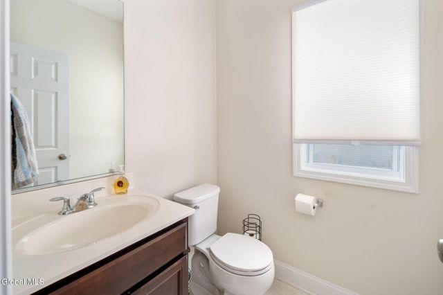 1 Cove Road, Colonie, NY 12047