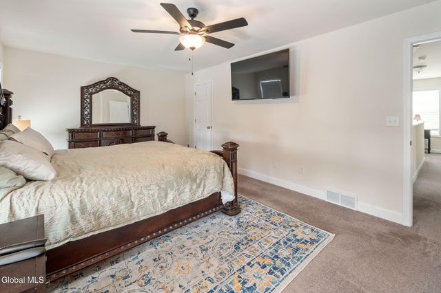 1 Cove Road, Colonie, NY 12047