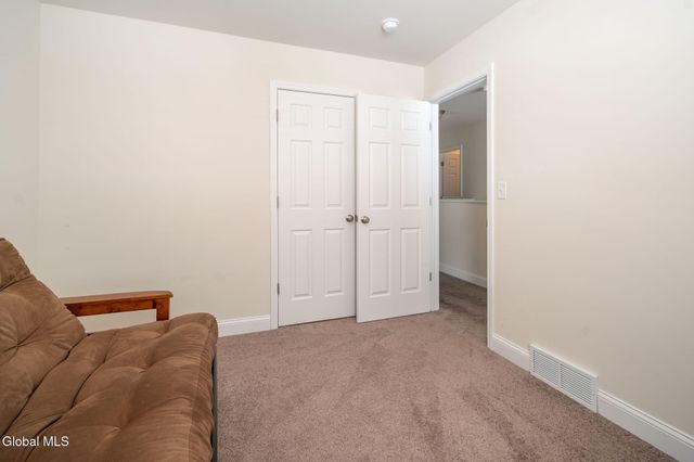 1 Cove Road, Colonie, NY 12047