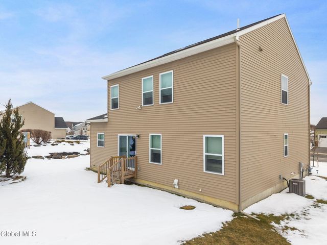 1 Cove Road, Colonie, NY 12047