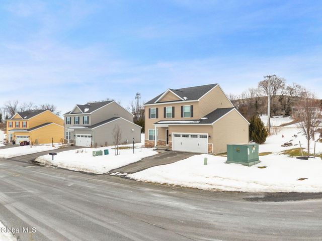 1 Cove Road, Colonie, NY 12047