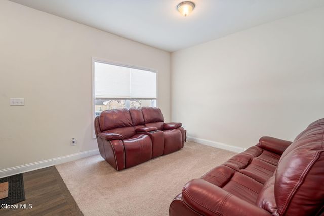 1 Cove Road, Colonie, NY 12047