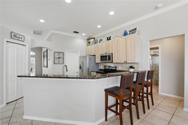 2246 Oxford Ridge CIR, Lehigh Acres, FL 33973