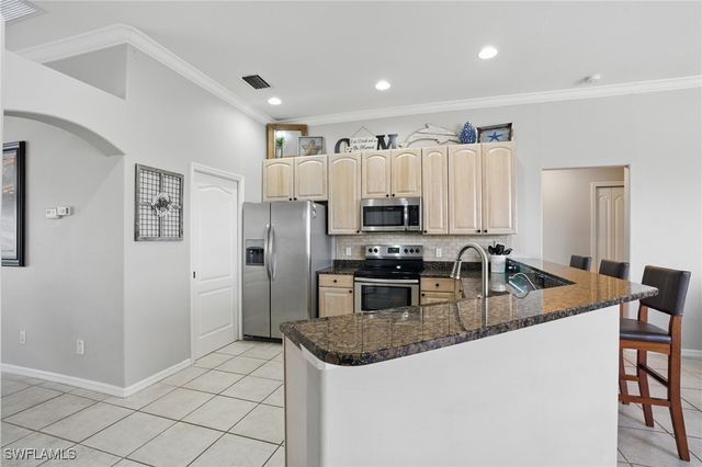 2246 Oxford Ridge CIR, Lehigh Acres, FL 33973