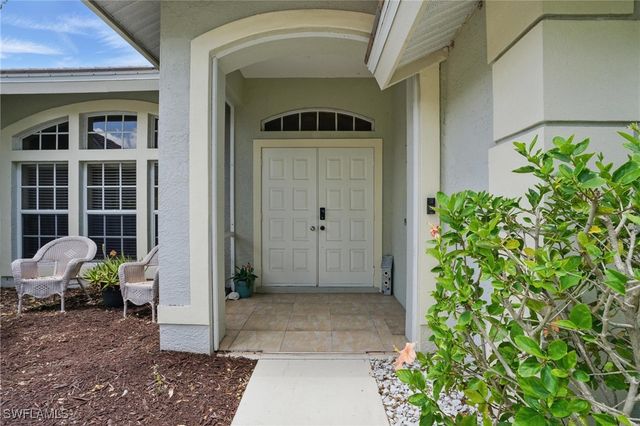 2246 Oxford Ridge CIR, Lehigh Acres, FL 33973
