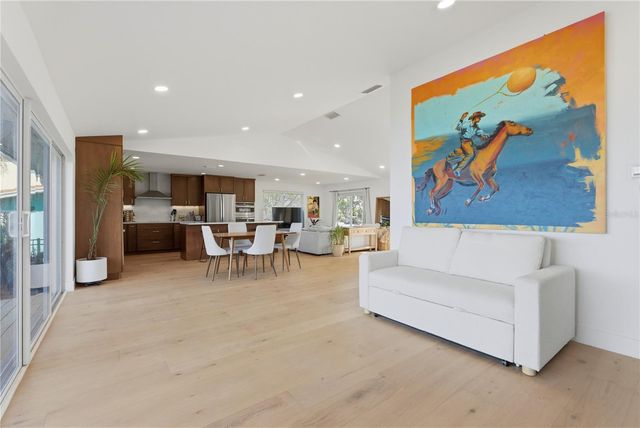 377 22ND AVENUE SE, St Petersburg, FL 33705