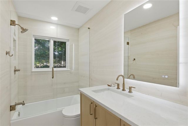 377 22ND AVENUE SE, St Petersburg, FL 33705